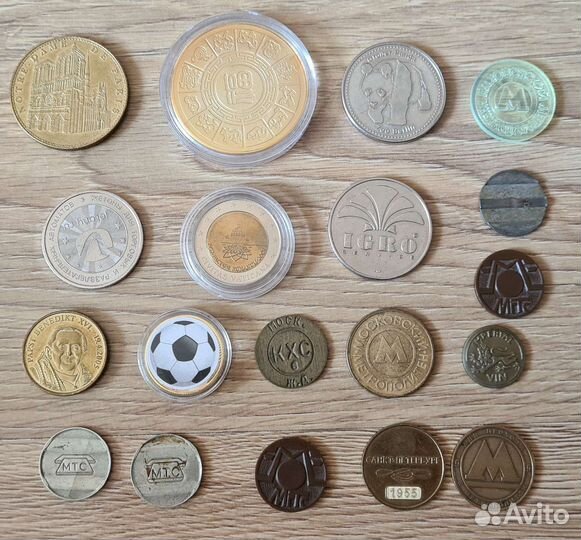 Жетоны разных стран + жетоны Пятёрочка, Магнит