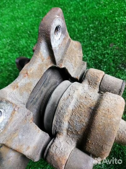 Суппорт тормозной задний левый Bmw 330D E90 M57N