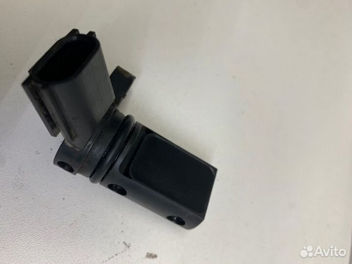 Датчик положения распредвала Nissan Almera N16