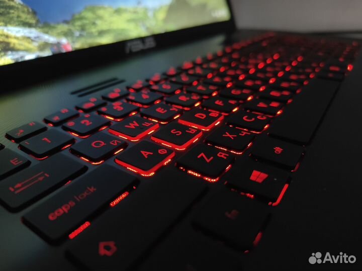 Asus ROG 17.3 / core i5 / GTX 4GB / SSD+HDD / 8GB