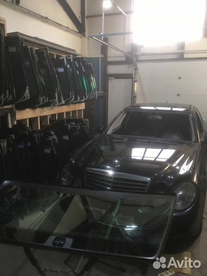 Лобовое стекло Mercedes w211