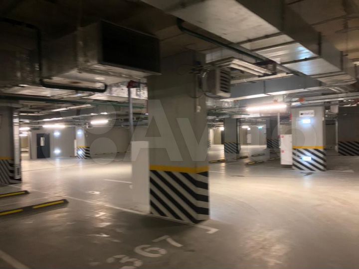 Машиноместо, 28 м²