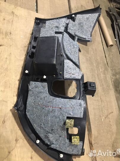 Обшивка багажника Mitsubishi Outlander 1