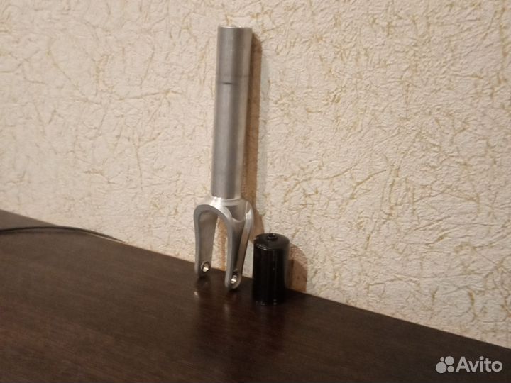 Вилка tech team yuri