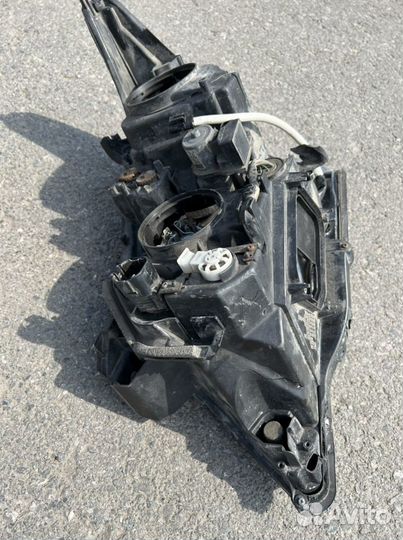 Правая фара Lexus 570 2011год