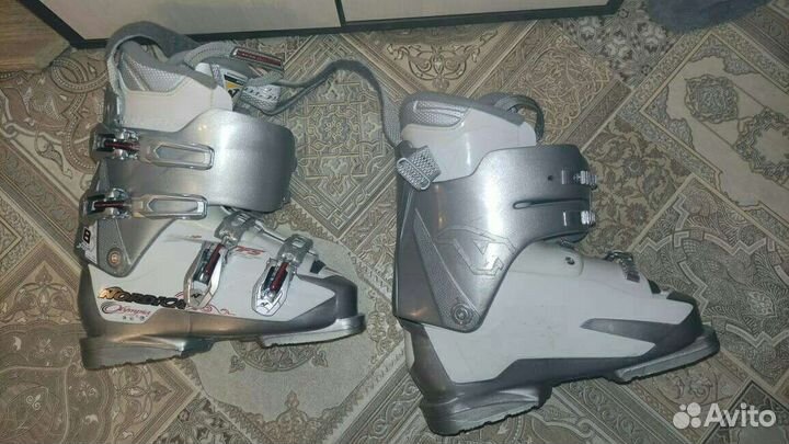 Горнолыжные ботинки nordica