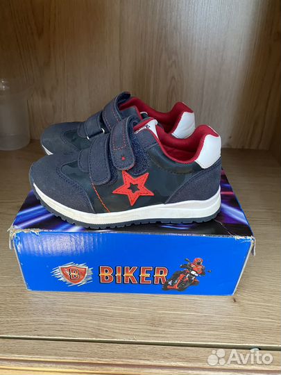 Кроссовки детские