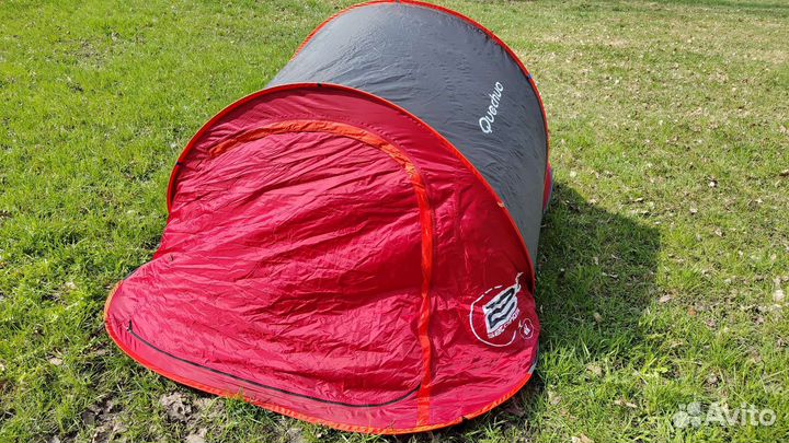 2 местная красная палатка Quechua 2 seconds