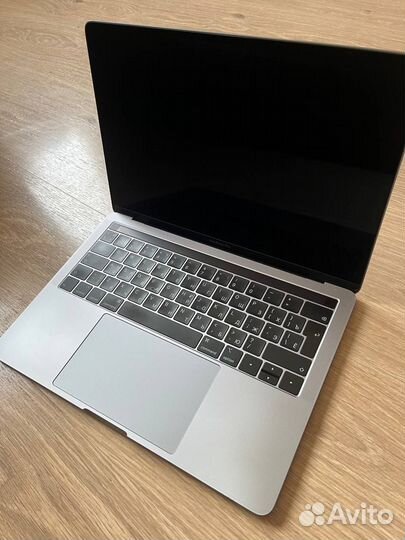 Macbook Pro 13 2018 touch bar