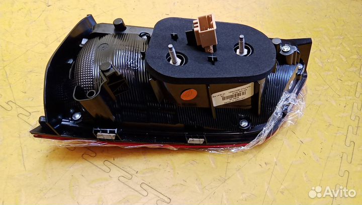 Фонарь задний Taos