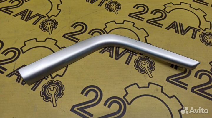 Накладка на торпедо декоративная правая Subaru