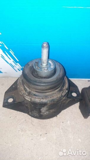 Подушки двигателя Td5