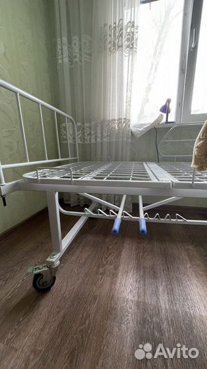 Медицинская кровать для лежачих больных