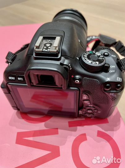 Зеркальный фотоаппарат Саnon EOS 600d