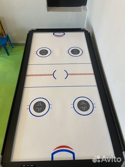 Настольный аэрохоккей