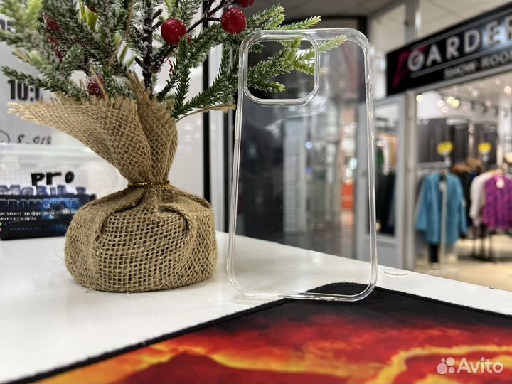 Чехол на iPhone 14 Pro