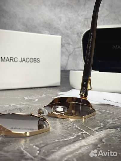 Очки Marc Jacobs солнцезащитные