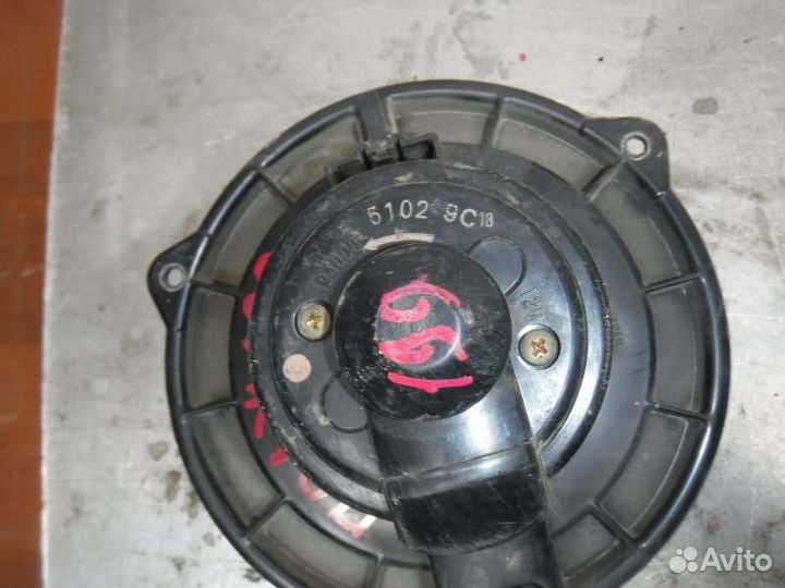 Моторчик отопителя передний Mitsubishi Pajero 3