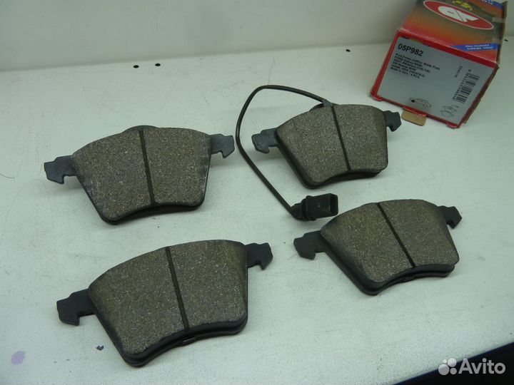 Galaxy/Alhambra/Sharan Передние Колодки Новые