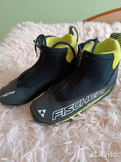 Лыжные ботинки fisher