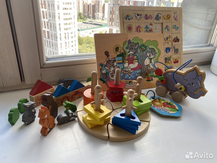 Деревянные игрушки для малышей