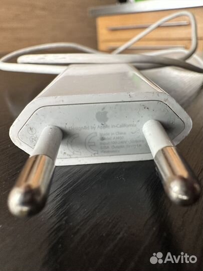Зарядное устройство на iPhone аксессуары apple