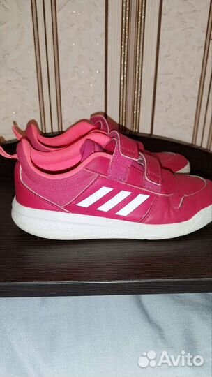 Кроссовки для девочки