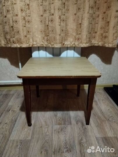 Столик детский деревянный