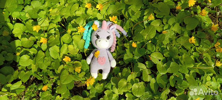 Вязанные игрушки единорог, пчелка, собачка