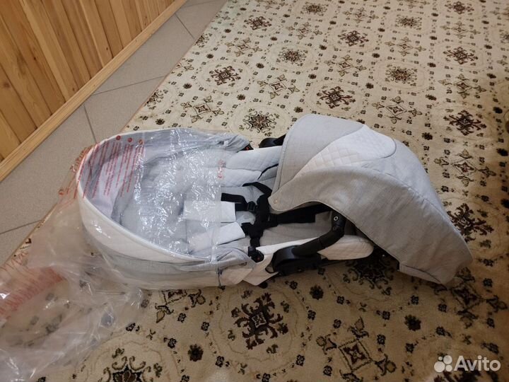 Коляска 2 в 1 AroTeam Veronimo новая