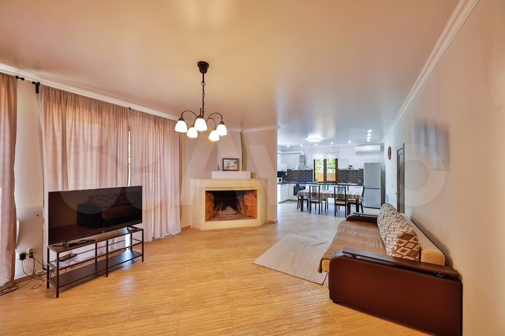 Комната 55 м², 1/3 эт.