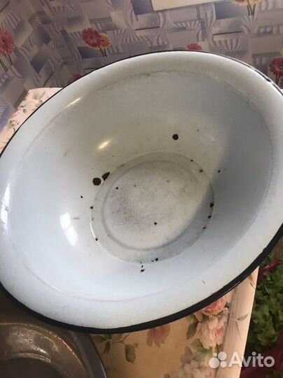 Чашки алюминевые и эмалированные