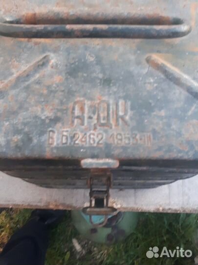 Зеленный ящик с баночками