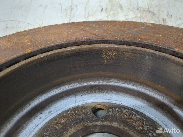 Диск тормозной BMW 5 F07 Gran Turismo, 2010