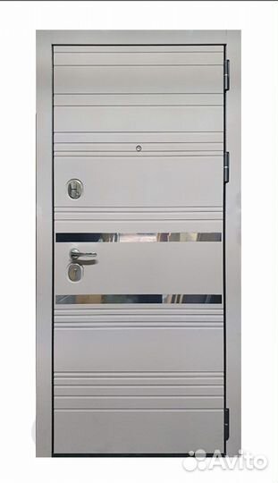 Дверь входная металлическая в квартиру