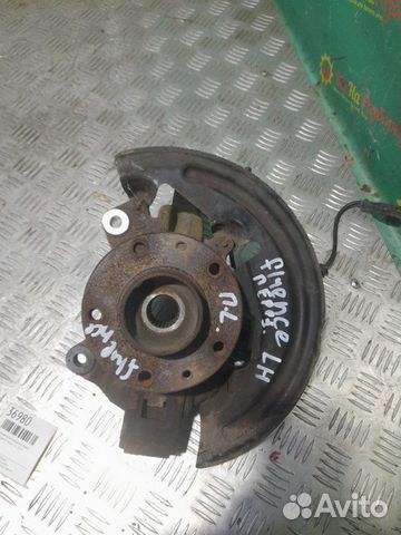 Поворотный кулак передний левый Renault Fluence