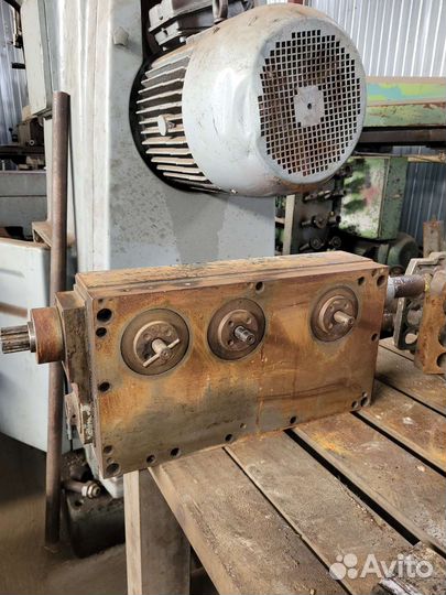 Запчасти в токарный, фрезерным,сверлильным станкам