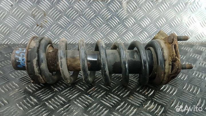 Стойка передняя правая dodge nitro 2007-2011