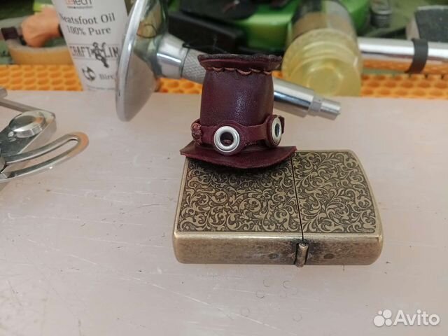 Кожаный брелок - шляпа стимпанк. Натуральная кожа