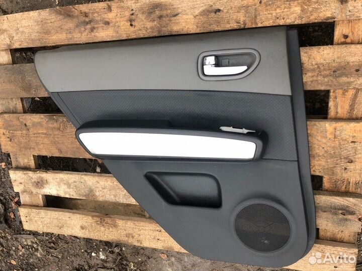 Обшивка двери задняя левая Nissan X-Trail T31 2.0