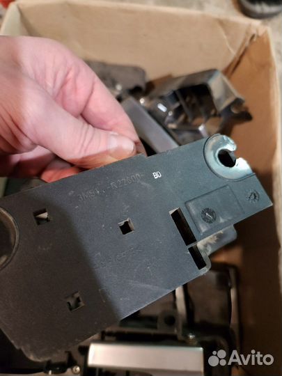 Внутренняя ручка двери Ford focus 2