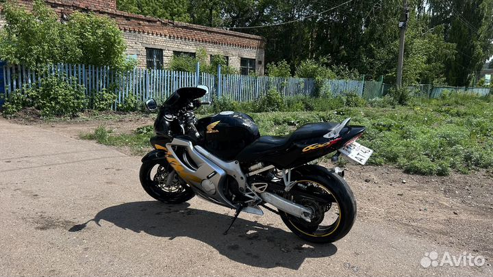 Honda cbr600f