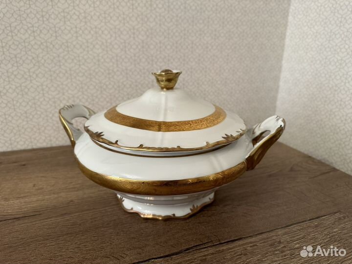 Супница с крышкой.Чешский фарфор. Сервис