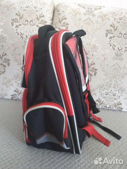 Школьный рюкзаки для мальчиков и для девочек