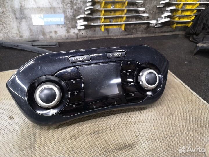 Блок управления климатом Ниссан Жук