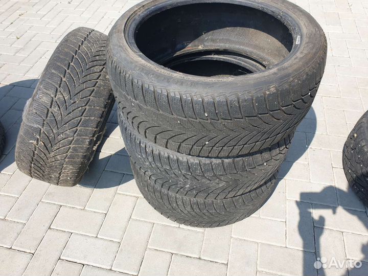 Goodyear UltraGrip Ice 2 215/45 R17 91T
