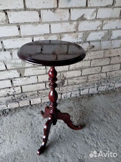 Подставка столик