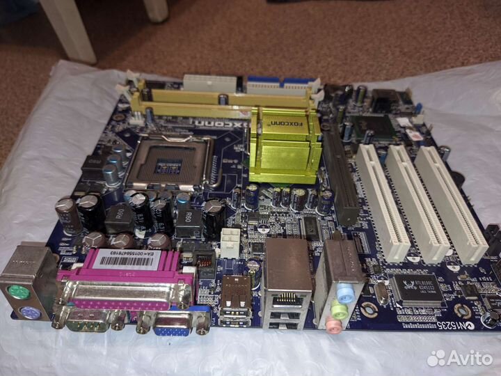 Материнка сокет775,370