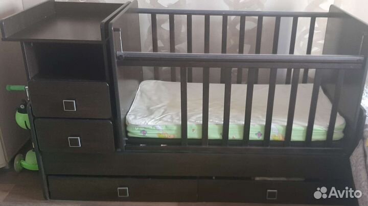 Детская кроватка