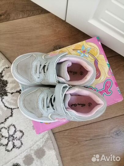 Кроссовки 28 размер